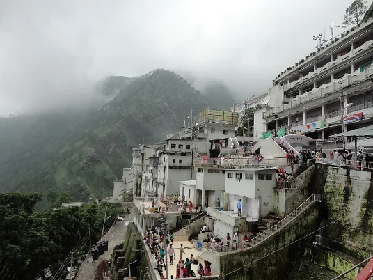 Novis Trip travellers across Kashmir, Ladakh and the Jammu hills